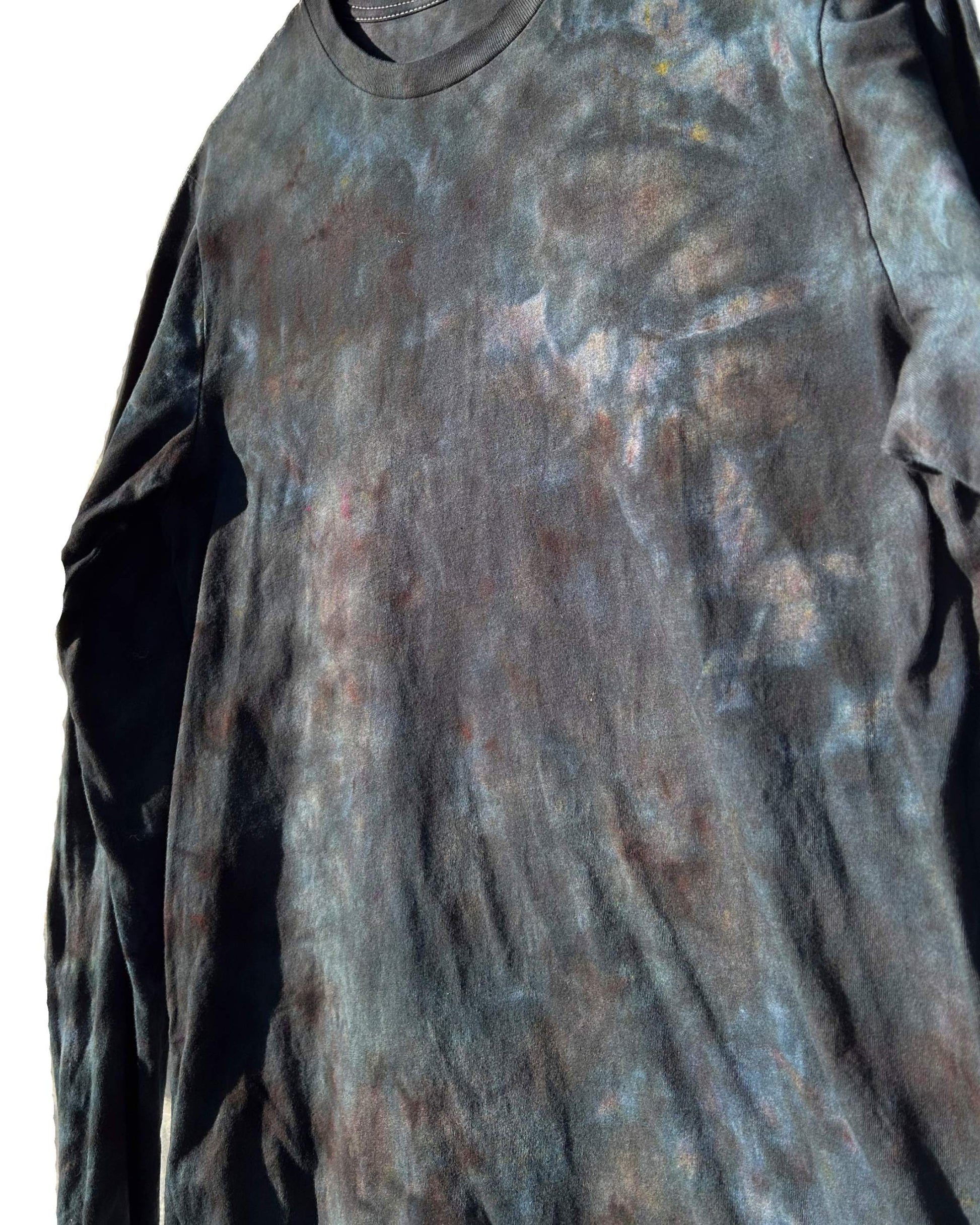 Night Ripple Long Sleeve Ice Dye - close up